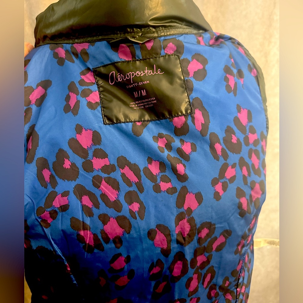 Aeropostale Women’s Medium Black Puffer Vest Purple  Pink Blue Leopard Lining - Picture 15 of 15